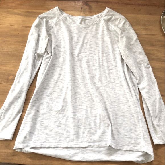 Lululemon long sleeve top - Picture 1 of 2